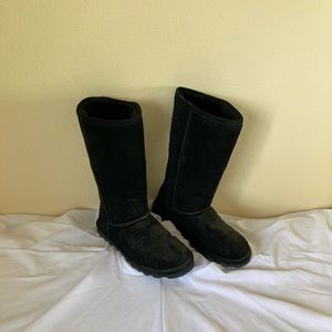 Bear paw boots. Black brand new. Size 9.